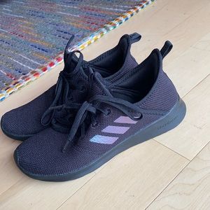 Women’s Adidas Cloudfoam running shoes